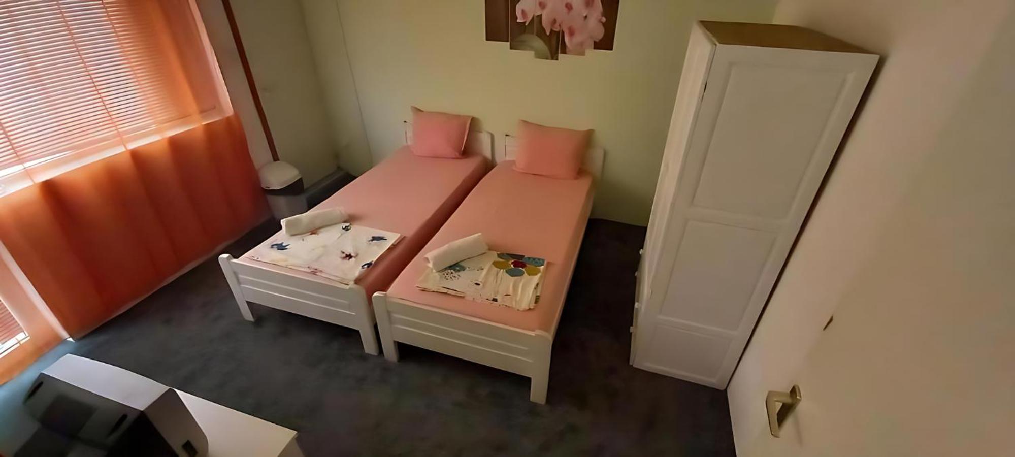 Guesthouse Flora คีตาน ภายนอก รูปภาพ