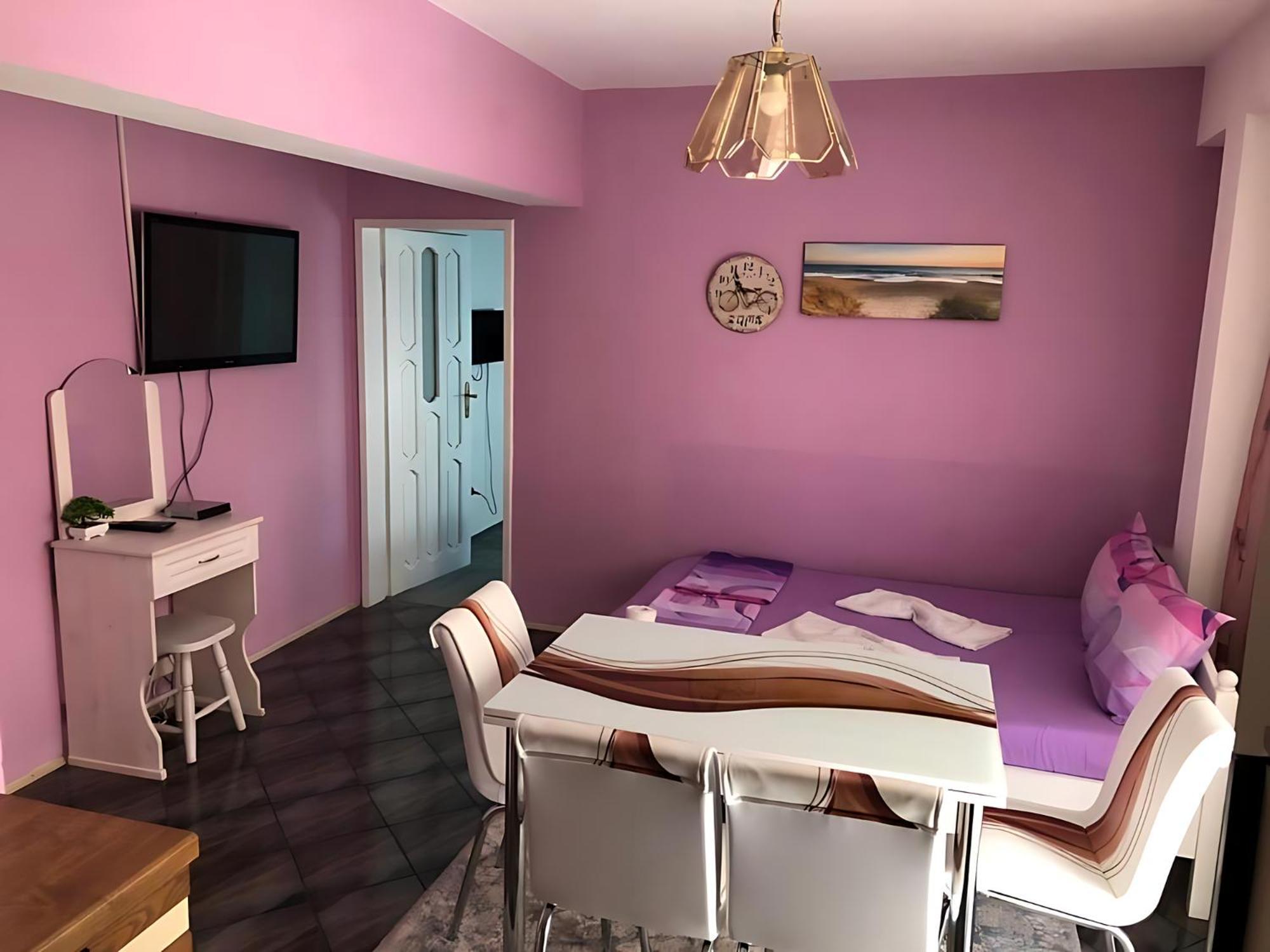 Guesthouse Flora คีตาน ภายนอก รูปภาพ